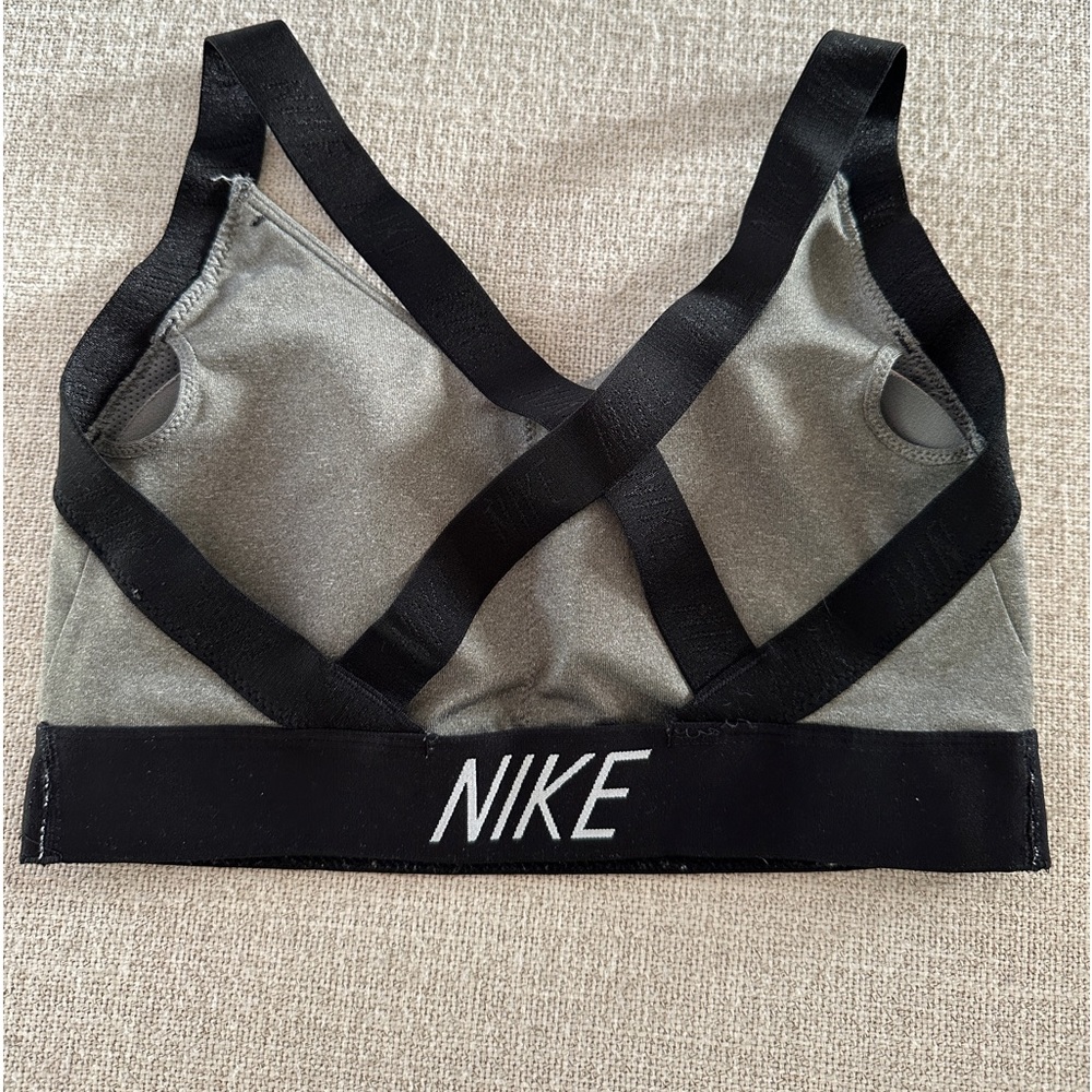 Nike Dri Fit Sports Bra   Size Medium. Light support. - Picture 2 of 6